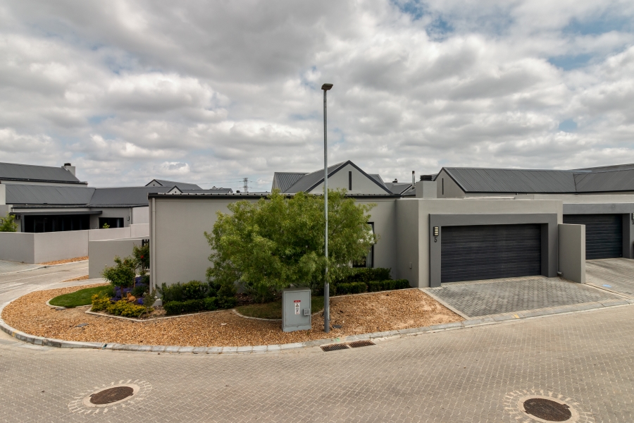 4 Bedroom Property for Sale in Aan de Wijnlanden Western Cape